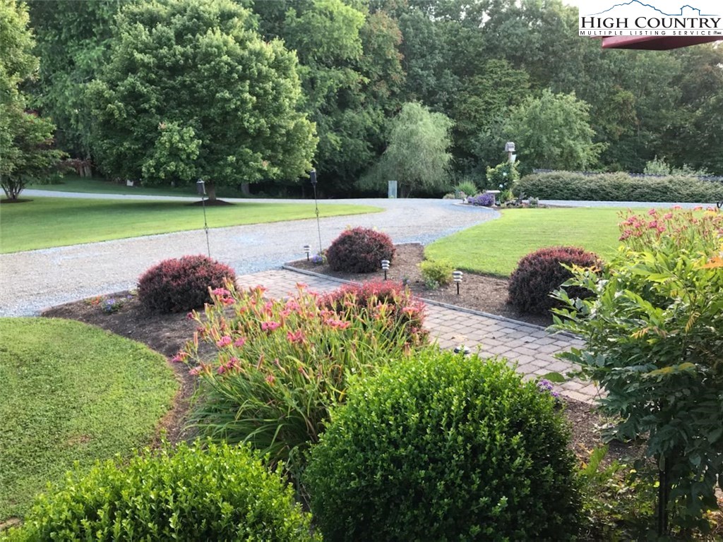 931 Graystone Road Independence, VA 24348 - Photo 7 of 32
