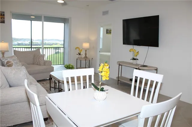 $2,200 | 5527 Double Eagle Circle, Unit 3843, Ave Maria, FL 34142