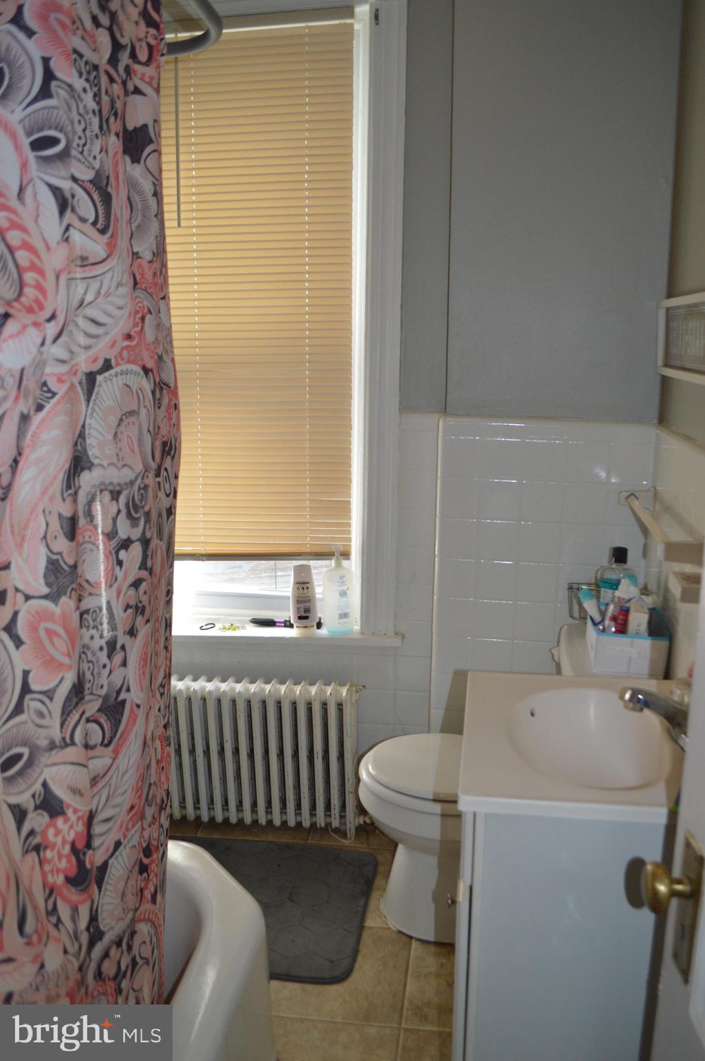 1552 Mineral Spring Road Reading, PA 19602 - Photo 14 of 26 2nd floor apt