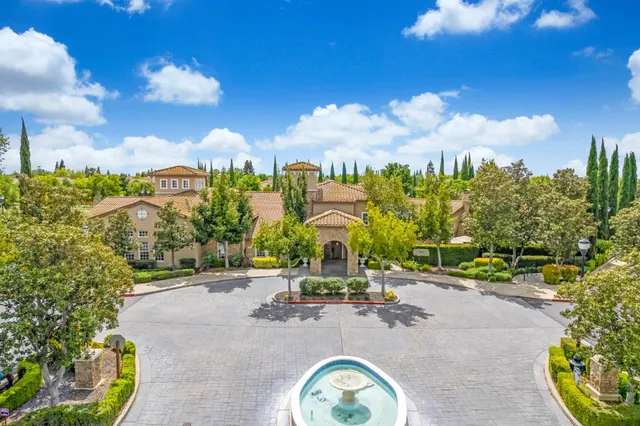 $679,000 | 9973 West Taron Drive, Elk Grove, CA 95757