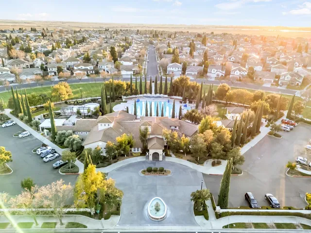 $679,000 | 9973 West Taron Drive, Elk Grove, CA 95757