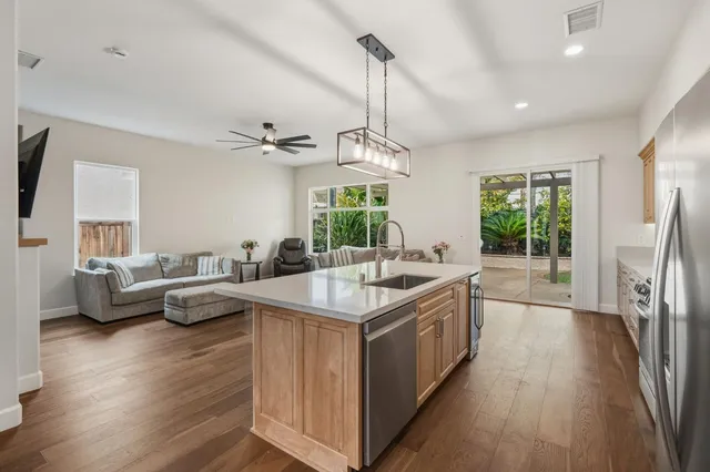 $679,000 | 9973 West Taron Drive, Elk Grove, CA 95757