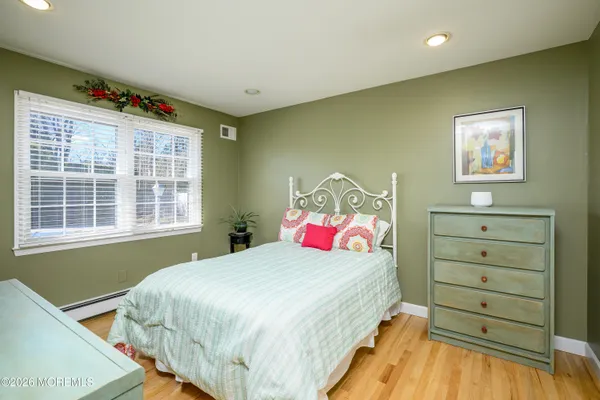 $1,200,000 | 29 Terence Drive, Manalapan, NJ 07726