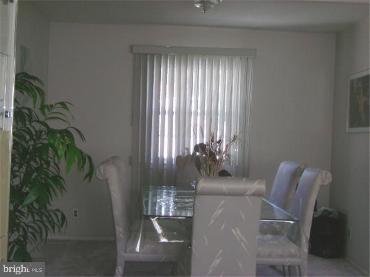 619 Parry Road Cinnaminson, NJ 08077 - Photo 5 of 15 Dining Room