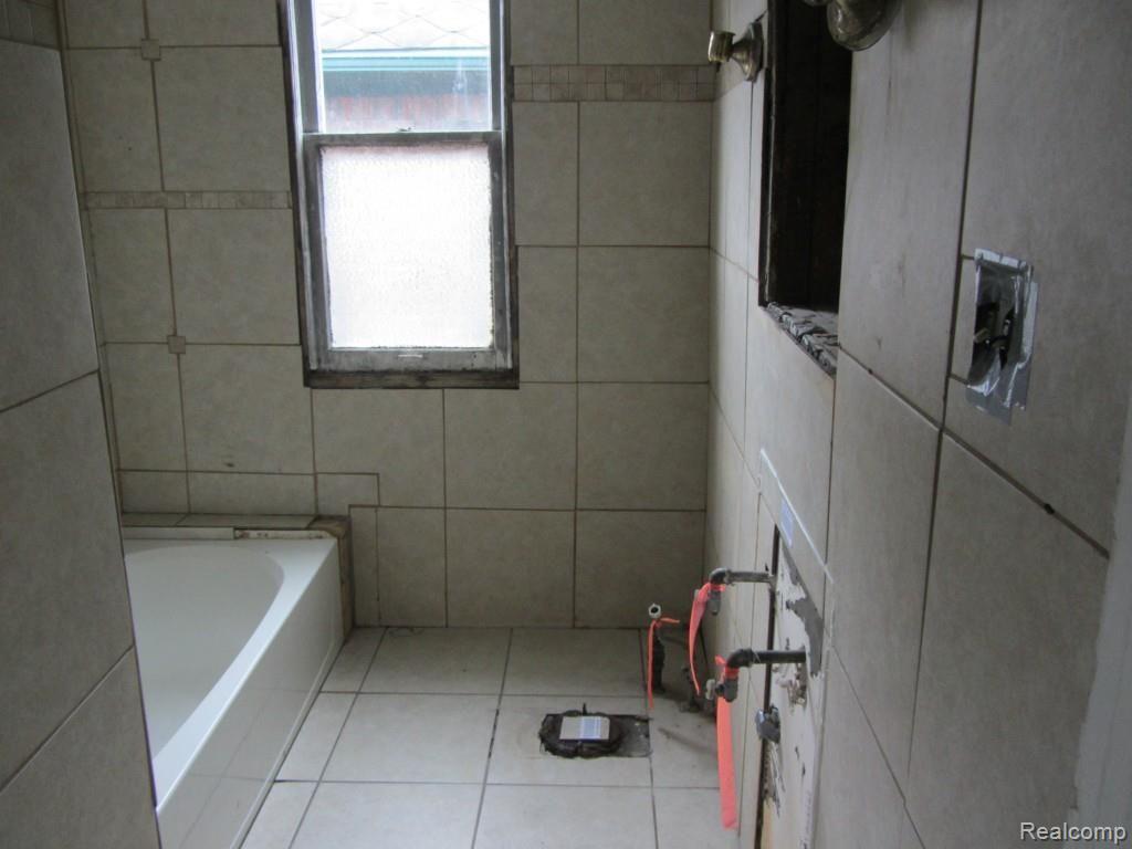 5237 Audubon Road Detroit, MI 48224 - Photo 2 of 12 5237 Audubon Detroit 032714 (5).jpg