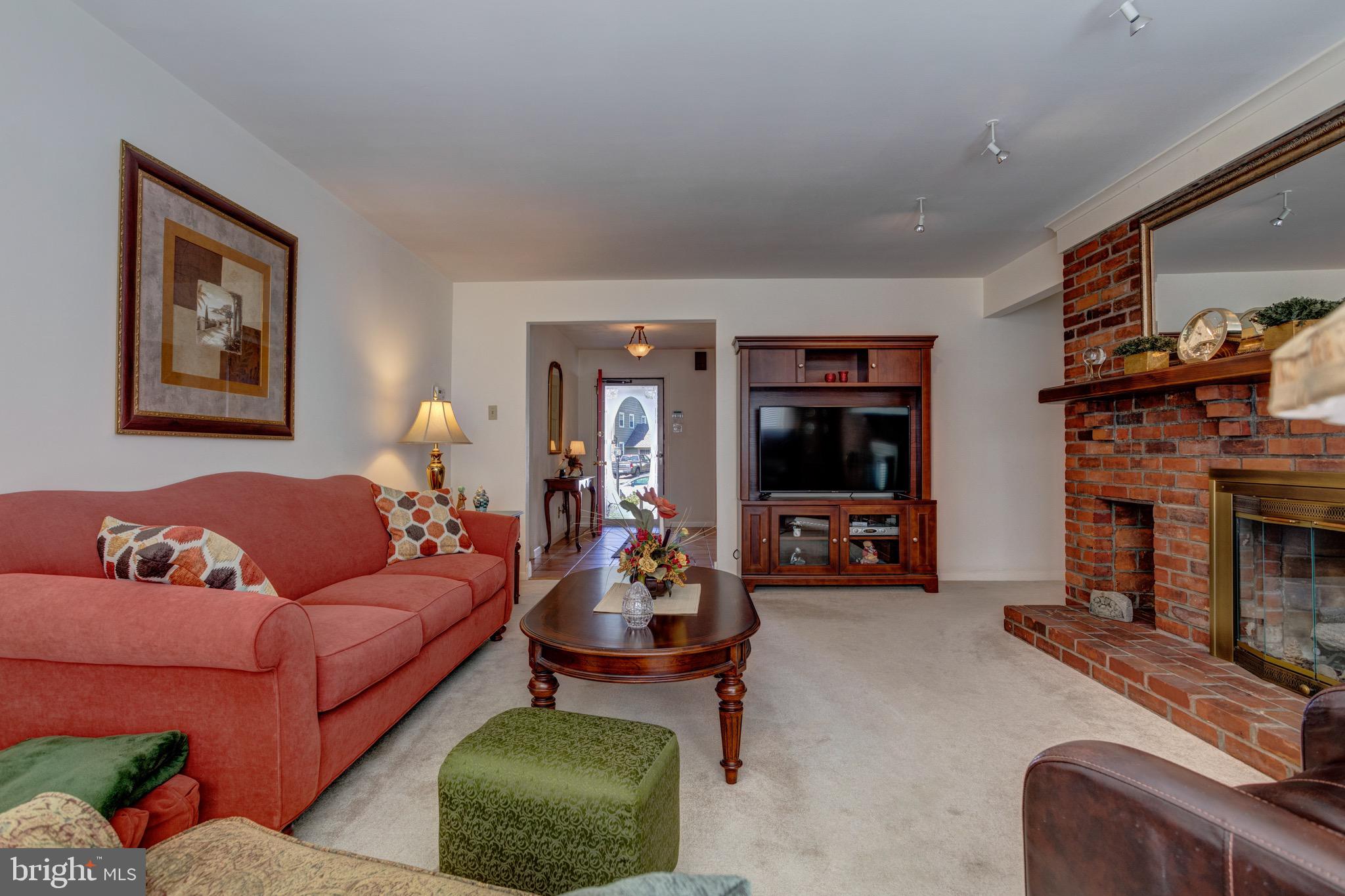 545 Pelham Road Cherry Hill, NJ 08034 - Photo 8 of 38