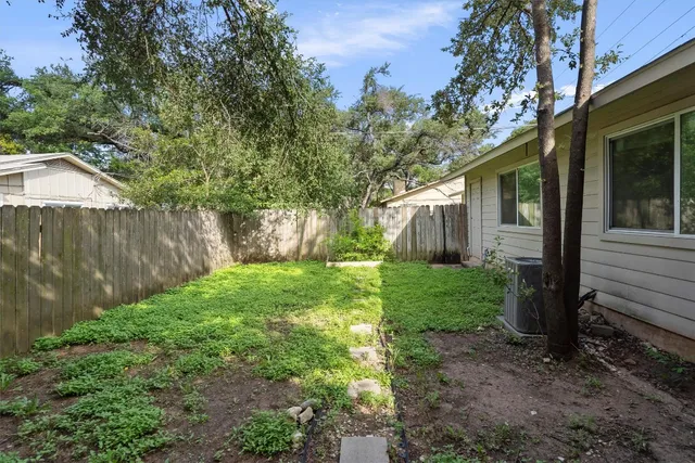 $1,450 | 11908 Broad Oaks Drive, Unit A, Austin, TX 78759