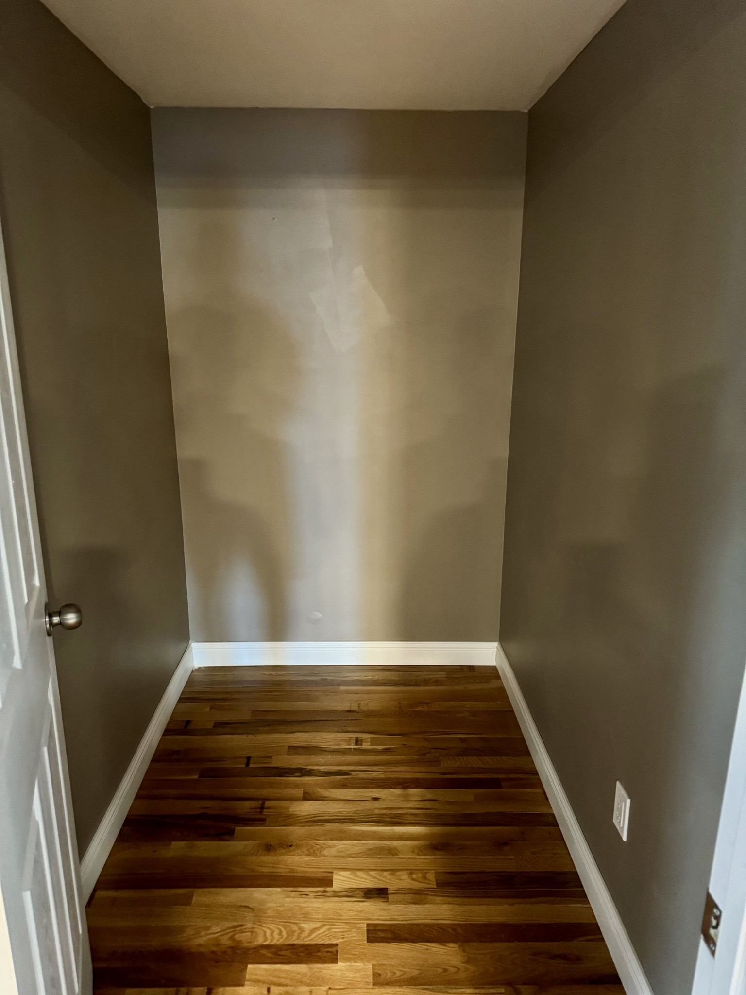 610 West Burton Street Murfreesboro, TN 37130 - Photo 20 of 32 a view of wooden floor