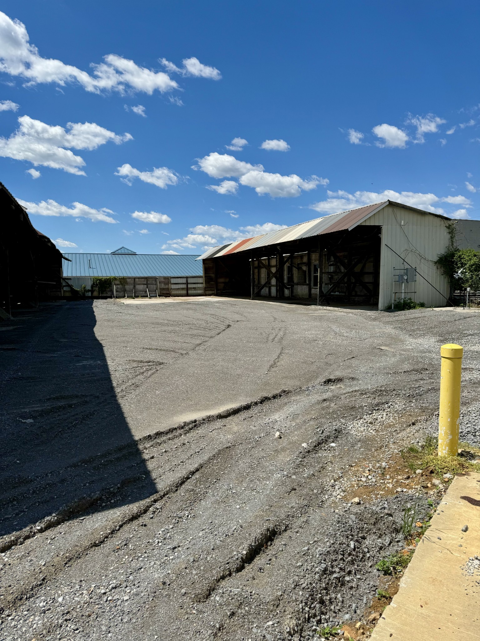 610 West Burton Street Murfreesboro, TN 37130 - Photo 29 of 32 a view of a terrace