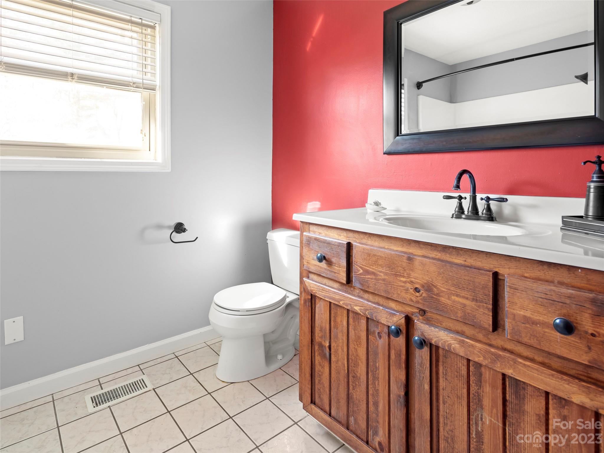 38 Rutledge Road Fletcher, NC 28732 - Photo 17 of 34 Gallery Image 17