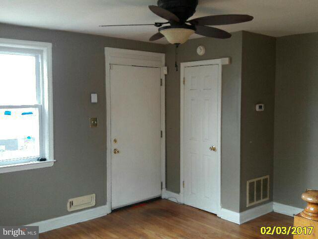 2226 Searles Road Baltimore, MD 21222 - Photo 8 of 20 Interior (General)