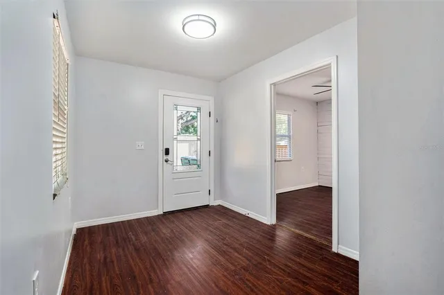 $2,400 | 1014 East Emma Street, Tampa, FL 33603