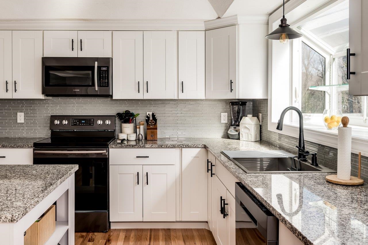 157 Timber Swamp Road Hampton, NH 03842 - Photo 5 of 50