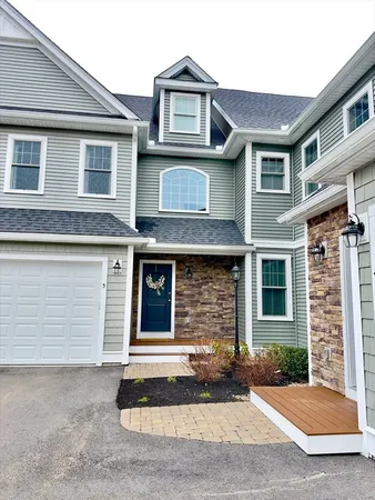 $623,000 | 100 Lebaron Boulevard, Unit 5, Lakeville, MA 02347