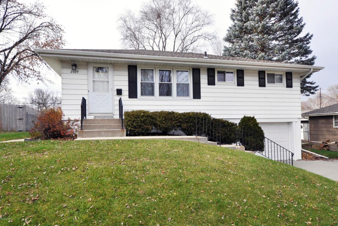 2529 15th Avenue Northwest Rochester, MN 55901 - Photo 1 of 18