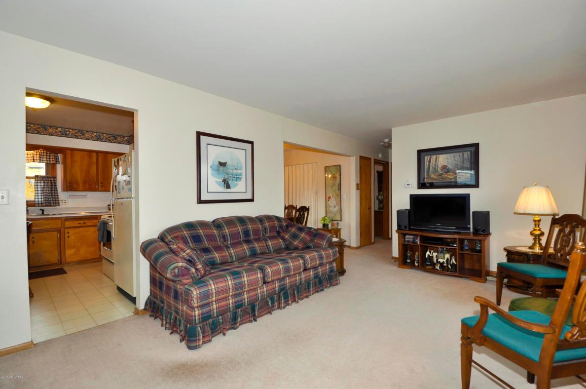2529 15th Avenue Northwest Rochester, MN 55901 - Photo 3 of 18