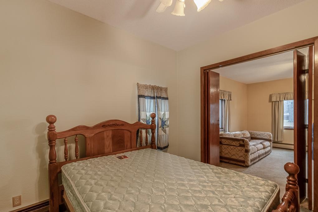 421 South Murphy Street Lake Crystal, MN 56055 - Photo 15 of 39