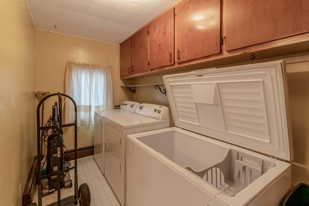 421 South Murphy Street Lake Crystal, MN 56055 - Photo 17 of 39