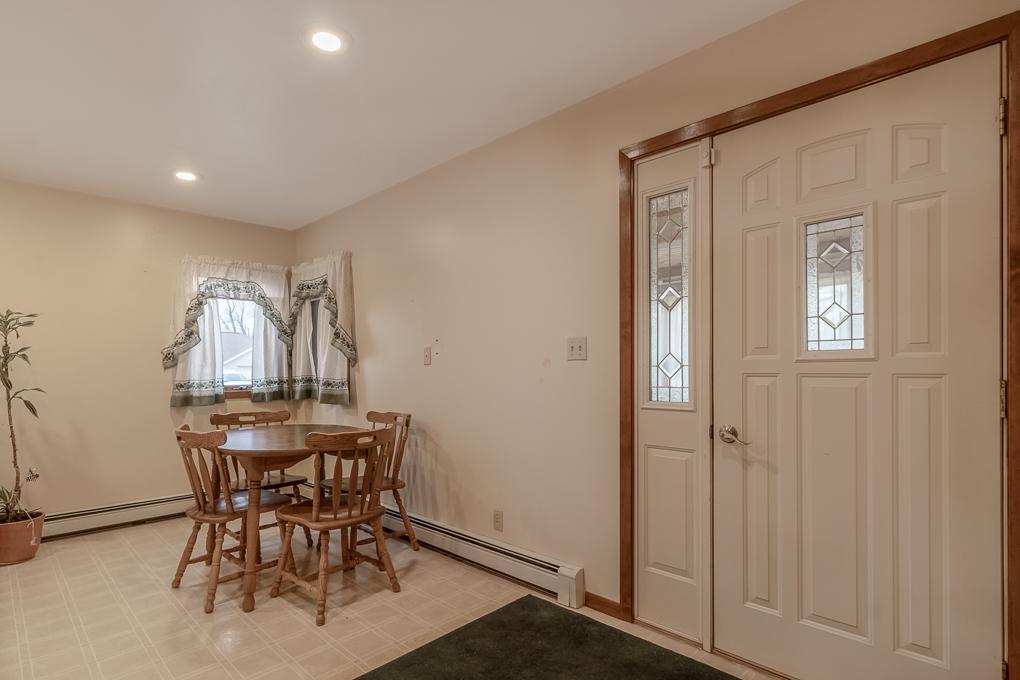 421 South Murphy Street Lake Crystal, MN 56055 - Photo 2 of 39