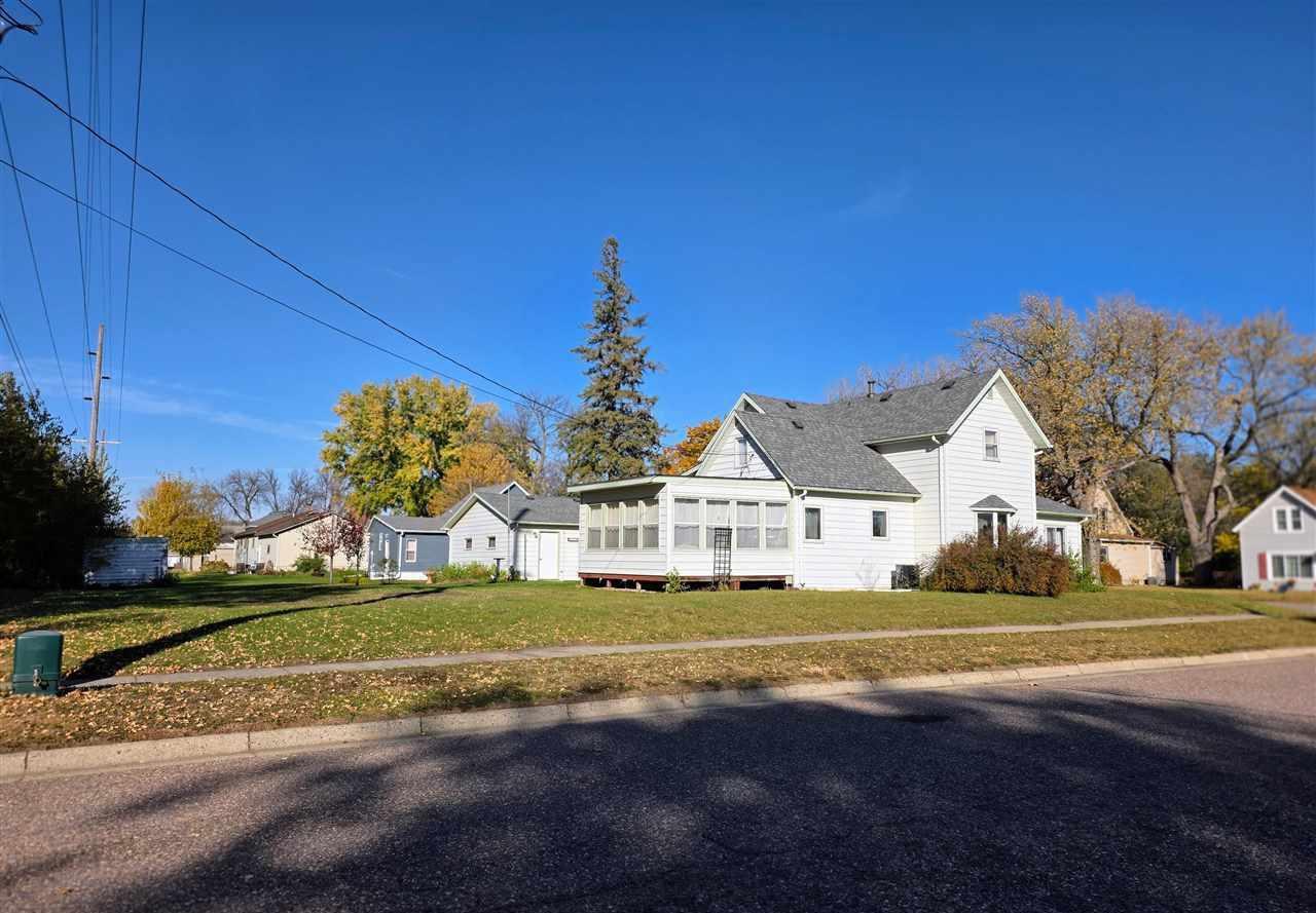 421 South Murphy Street Lake Crystal, MN 56055 - Photo 37 of 39