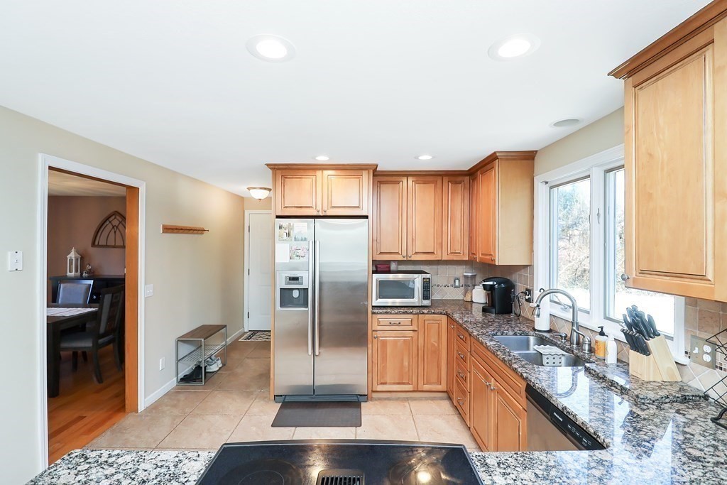 214 Meadowbrook Road East Longmeadow, MA 01028 - Photo 11 of 42 Gallery Image 11