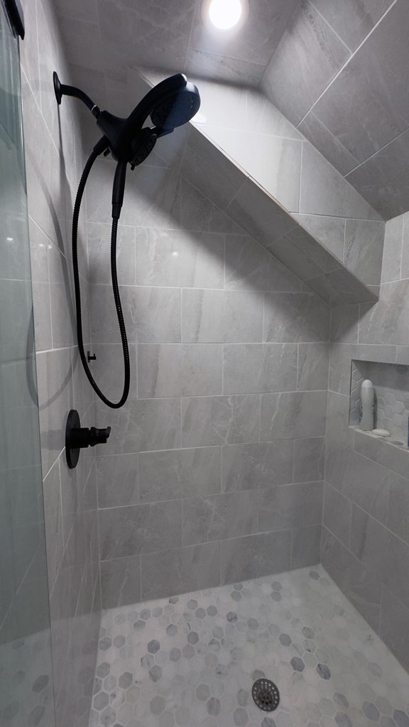 3610 Welgehausen Road Fredericksburg, TX 78624 - Photo 11 of 43 a bathroom with a shower