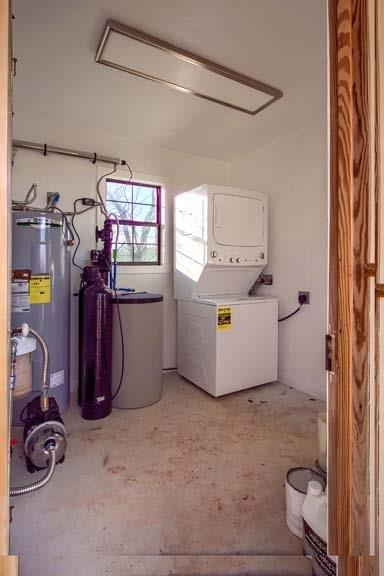 3610 Welgehausen Road Fredericksburg, TX 78624 - Photo 17 of 43 a storage room with washer and dryer