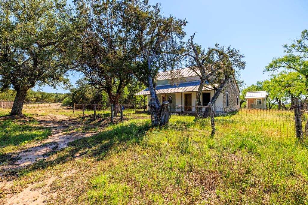 3610 Welgehausen Road Fredericksburg, TX 78624 - Photo 28 of 43