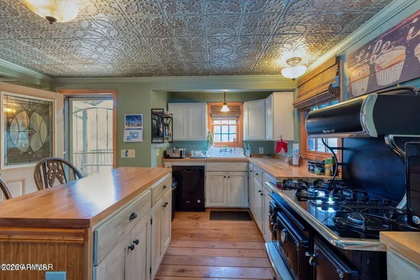 $625,000 | 2137 Graphite Road, Clay Springs, AZ 85923
