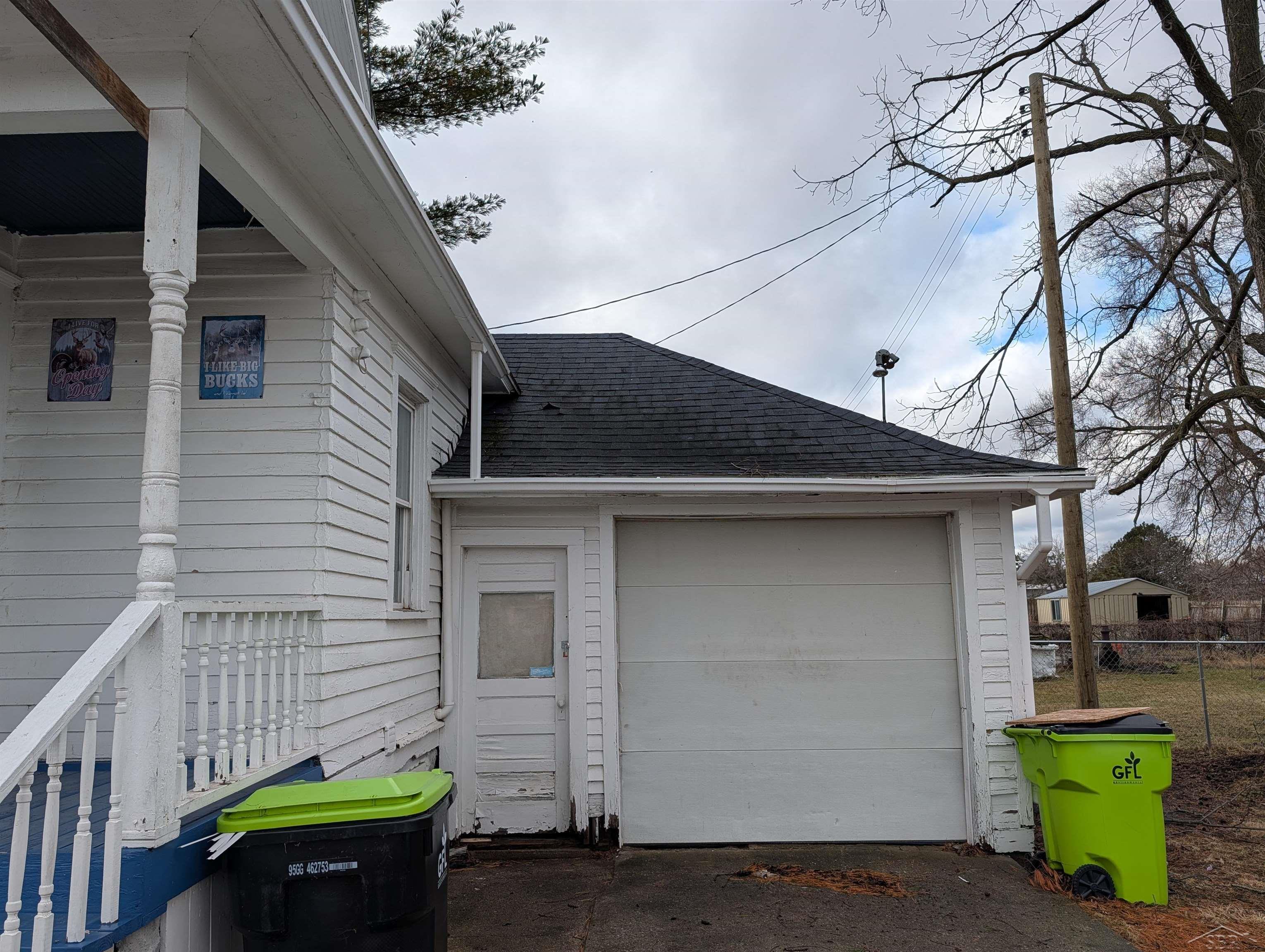 229 East 2nd Street Pinconning, MI 48650 - Photo 4 of 31
