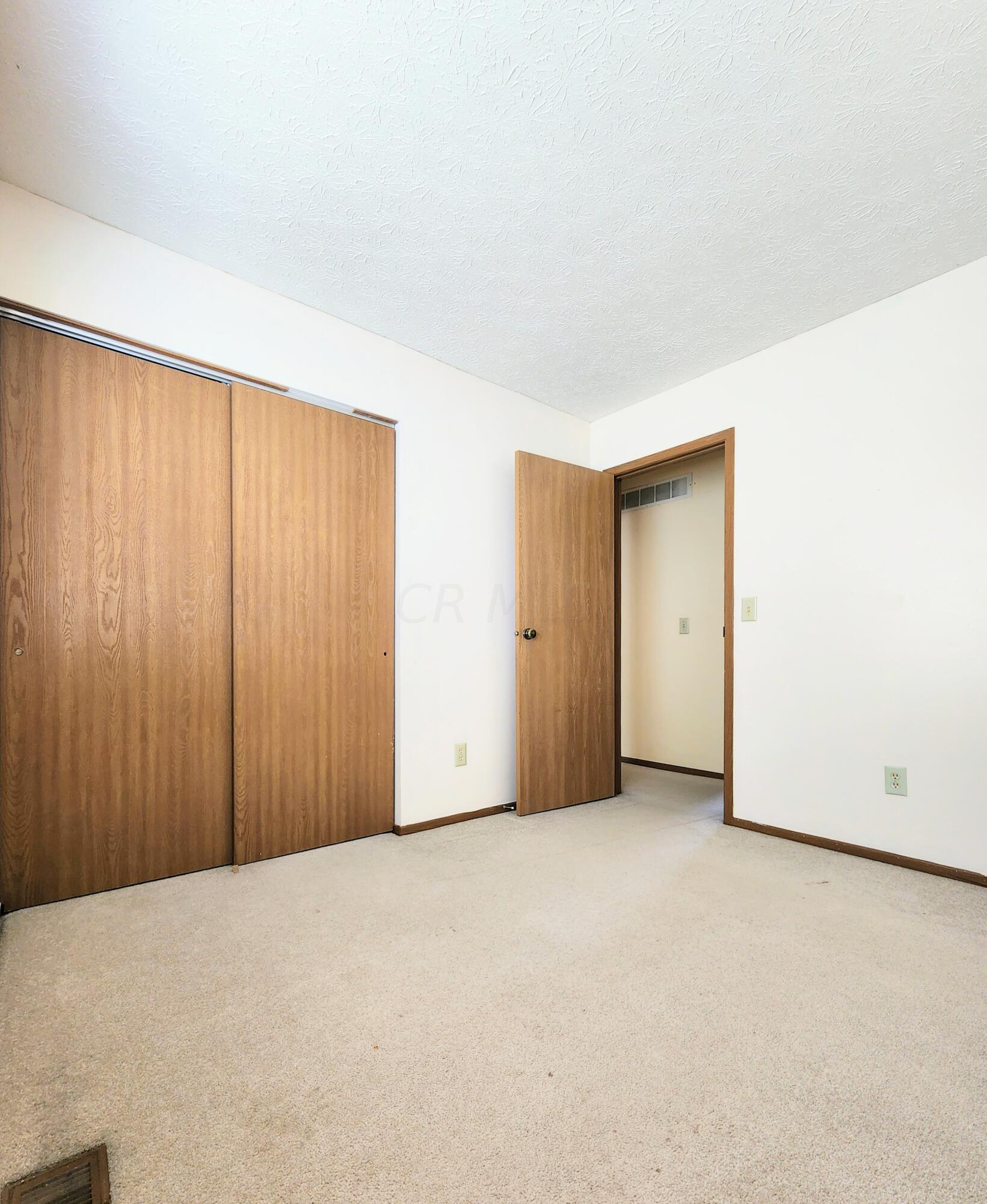 5433 Spring Hill Road Grove City, OH 43123 - Photo 15 of 28 16