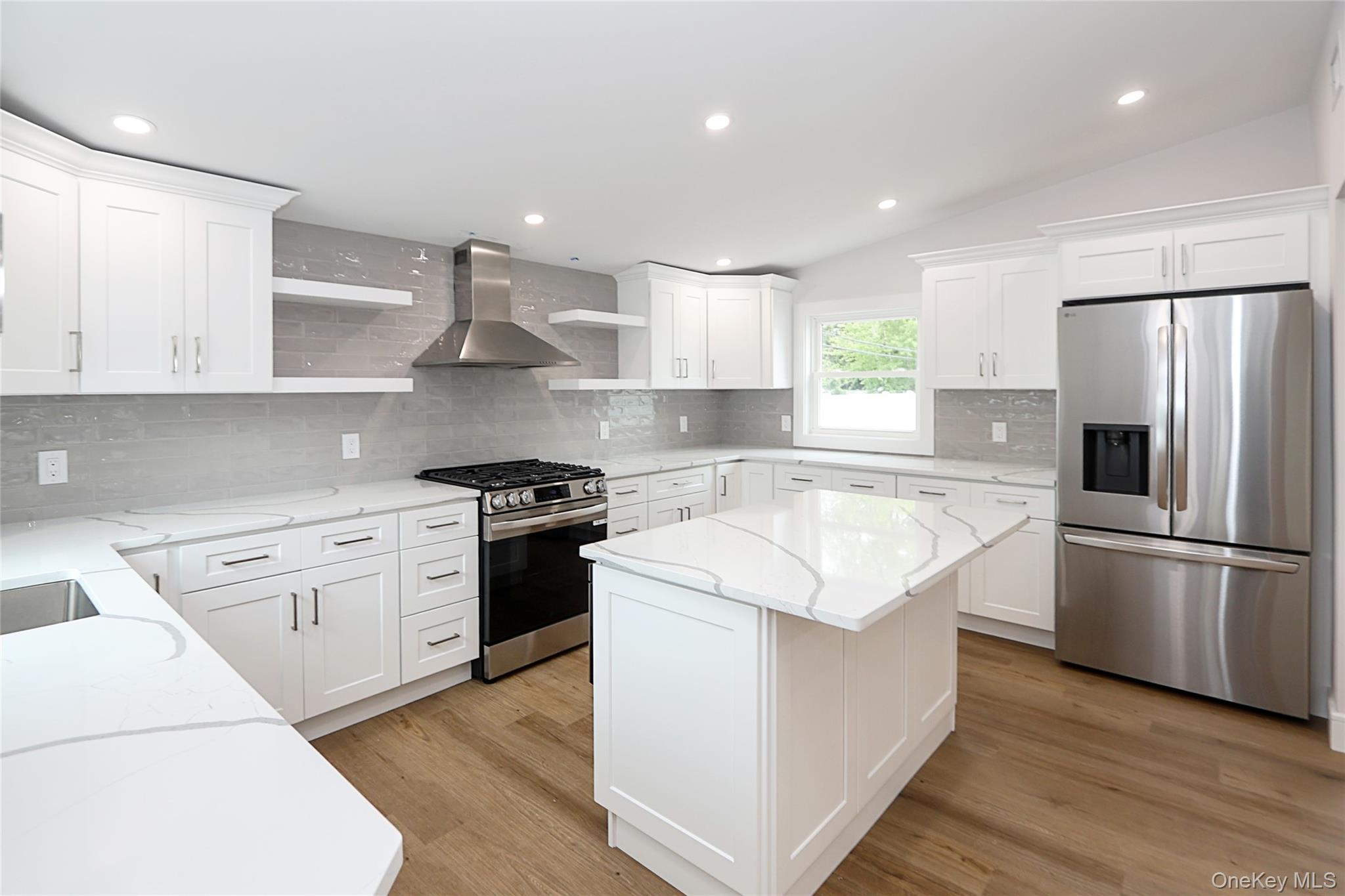 224 Hungry Harbor Road Valley Stream, NY 11581 - Photo 8 of 25