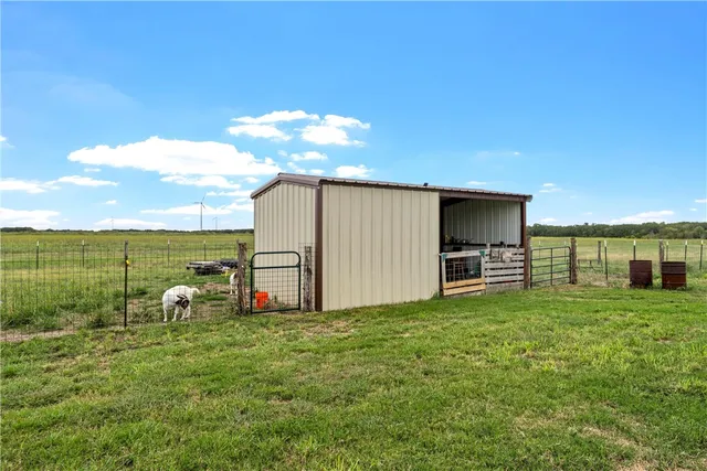 $990,000 | 1500 Cr 102 Road, Mount Calm, TX 76673