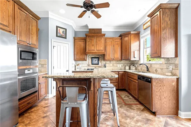 $990,000 | 1500 Cr 102 Road, Mount Calm, TX 76673