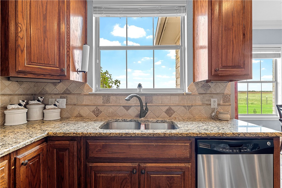 1500 Cr 102 Road Mount Calm, TX 76673 - Photo 6 of 47