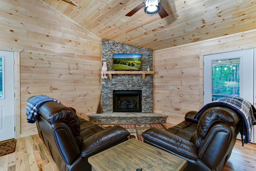 235 Quail Rdg Lane Murphy, NC 28906 - Photo 4 of 29