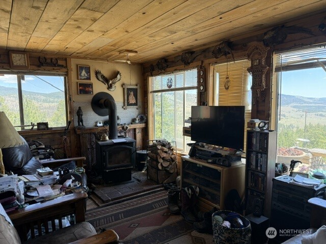 132 West Cayuse Mountain Road Tonasket, WA 98855 - Photo 5 of 29