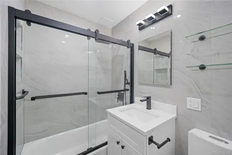 $619,000 | 75-34 Bell Boulevard, Unit LF | Astoria