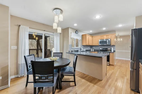 $474,900 | 138 Emerald Drive, Streamwood, IL 60107