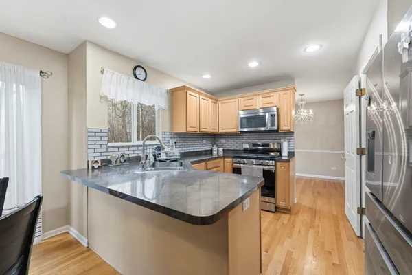 $474,900 | 138 Emerald Drive, Streamwood, IL 60107