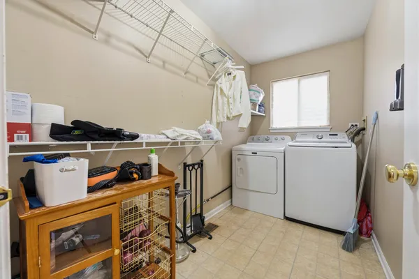 $474,900 | 138 Emerald Drive, Streamwood, IL 60107