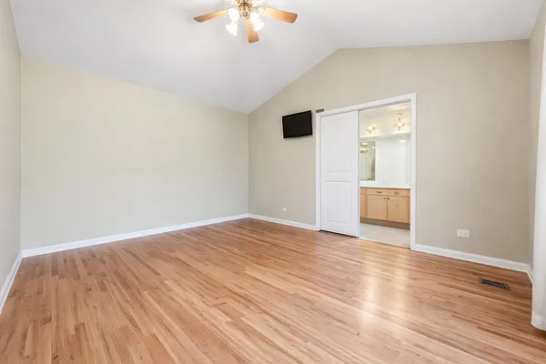$474,900 | 138 Emerald Drive, Streamwood, IL 60107