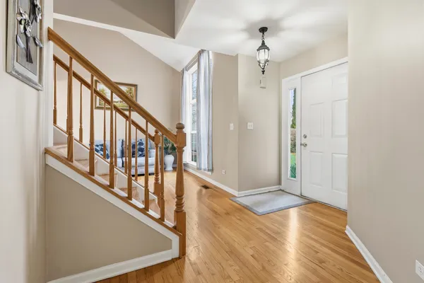 $474,900 | 138 Emerald Drive, Streamwood, IL 60107