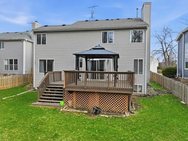 $474,900 | 138 Emerald Drive, Streamwood, IL 60107
