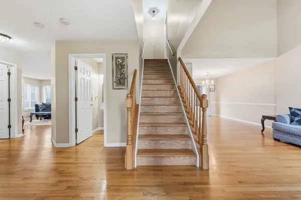 $474,900 | 138 Emerald Drive, Streamwood, IL 60107