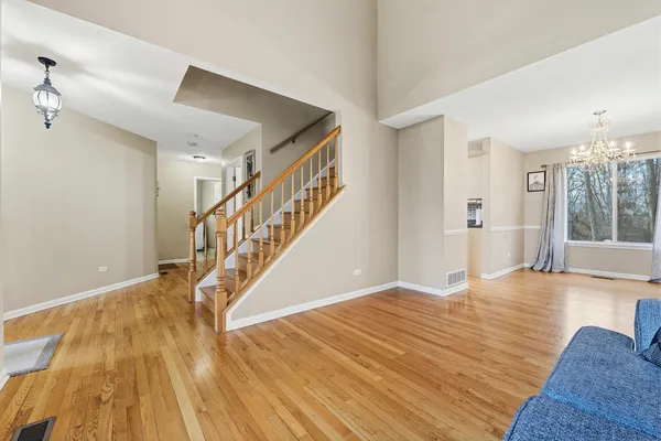 $474,900 | 138 Emerald Drive, Streamwood, IL 60107