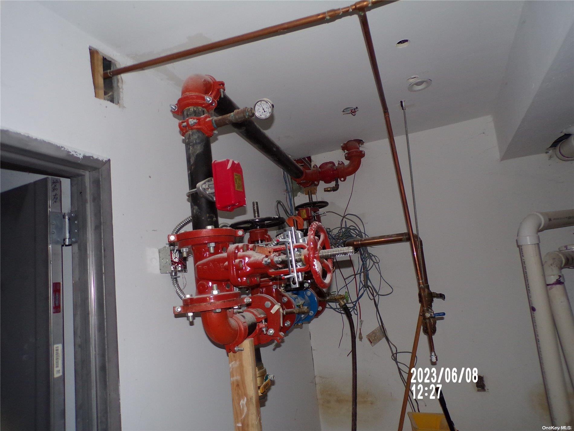 695 Monroe Street Brooklyn, NY 11221 - Photo 21 of 23 a view of a entryway