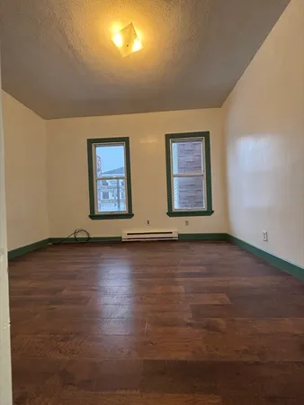 $3,700 | 210 Lexington Street, Unit 3, Boston, MA 02128
