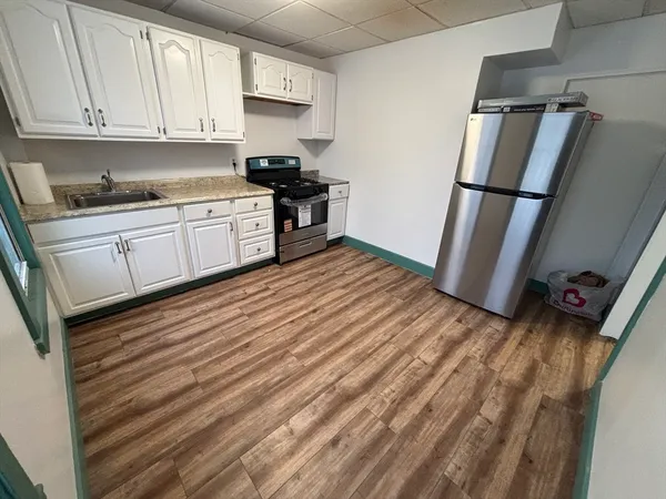 $3,700 | 210 Lexington Street, Unit 3, Boston, MA 02128