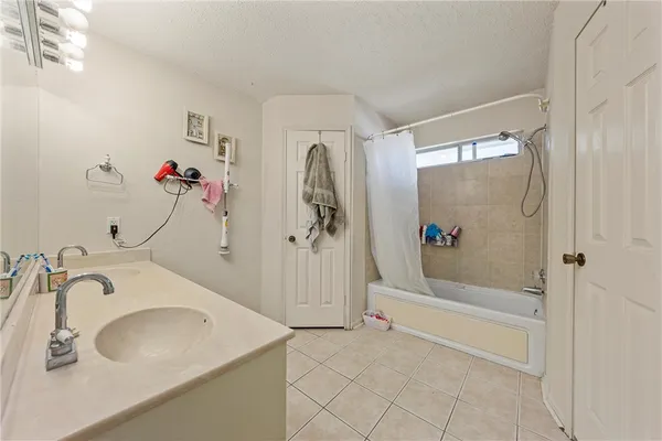 $296,000 | 312 Hedrick Drive, Hewitt, TX 76643